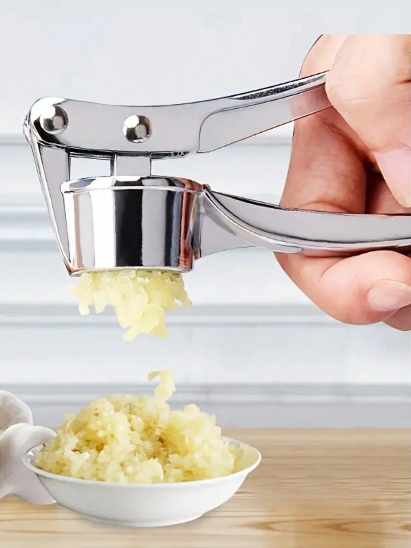 Kitchen Garlic Press Crusher M - Kitchen Gadgets Ninja review and price